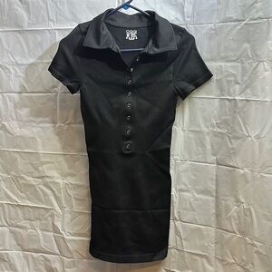 Black Button-down Mini Dress with Notched Collar. Ribbed tummy control medium